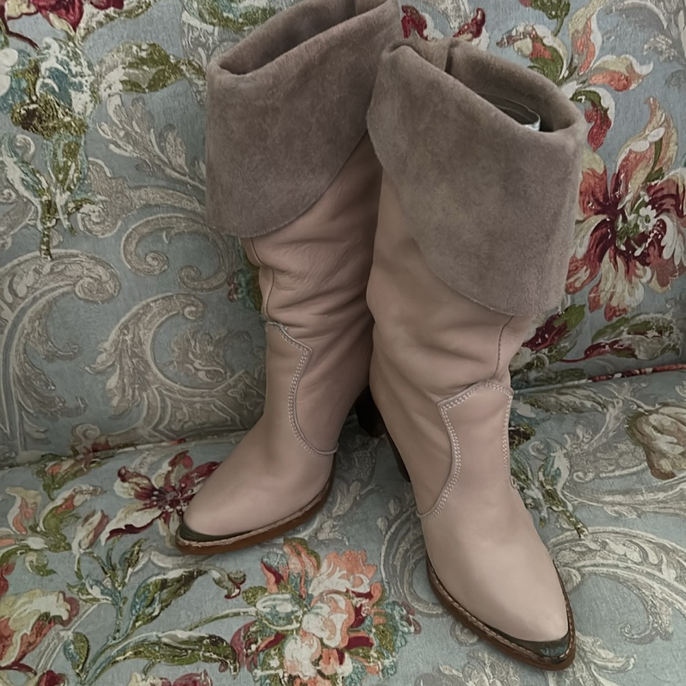 Gorgeous retro Zodiac knee-high boots